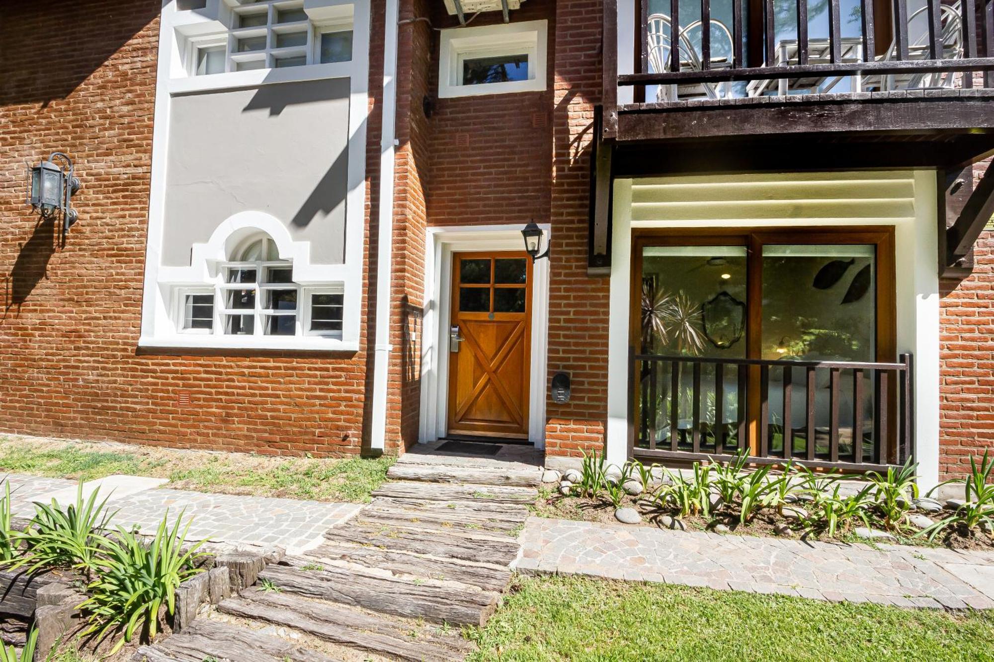 Punta Cerezo Apart Carilo Exterior photo