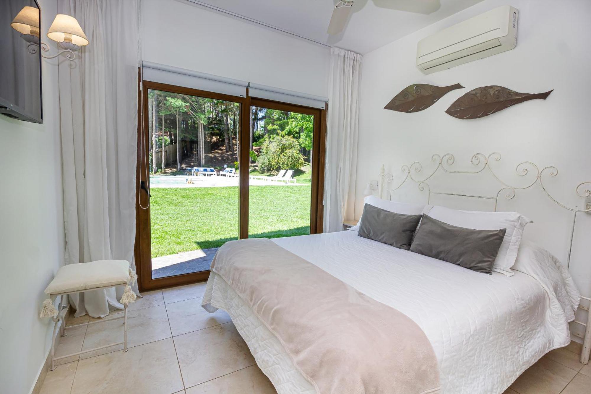 Punta Cerezo Apart Carilo Exterior photo
